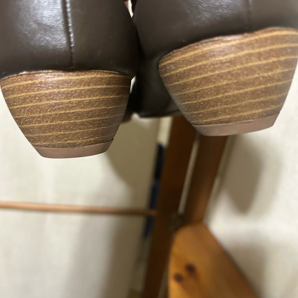 👠American Eagle wedges - Picture 4 of 5